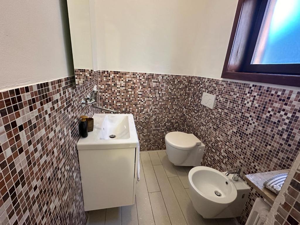 Appartamento Elegante In Centro Udine Exteriör bild